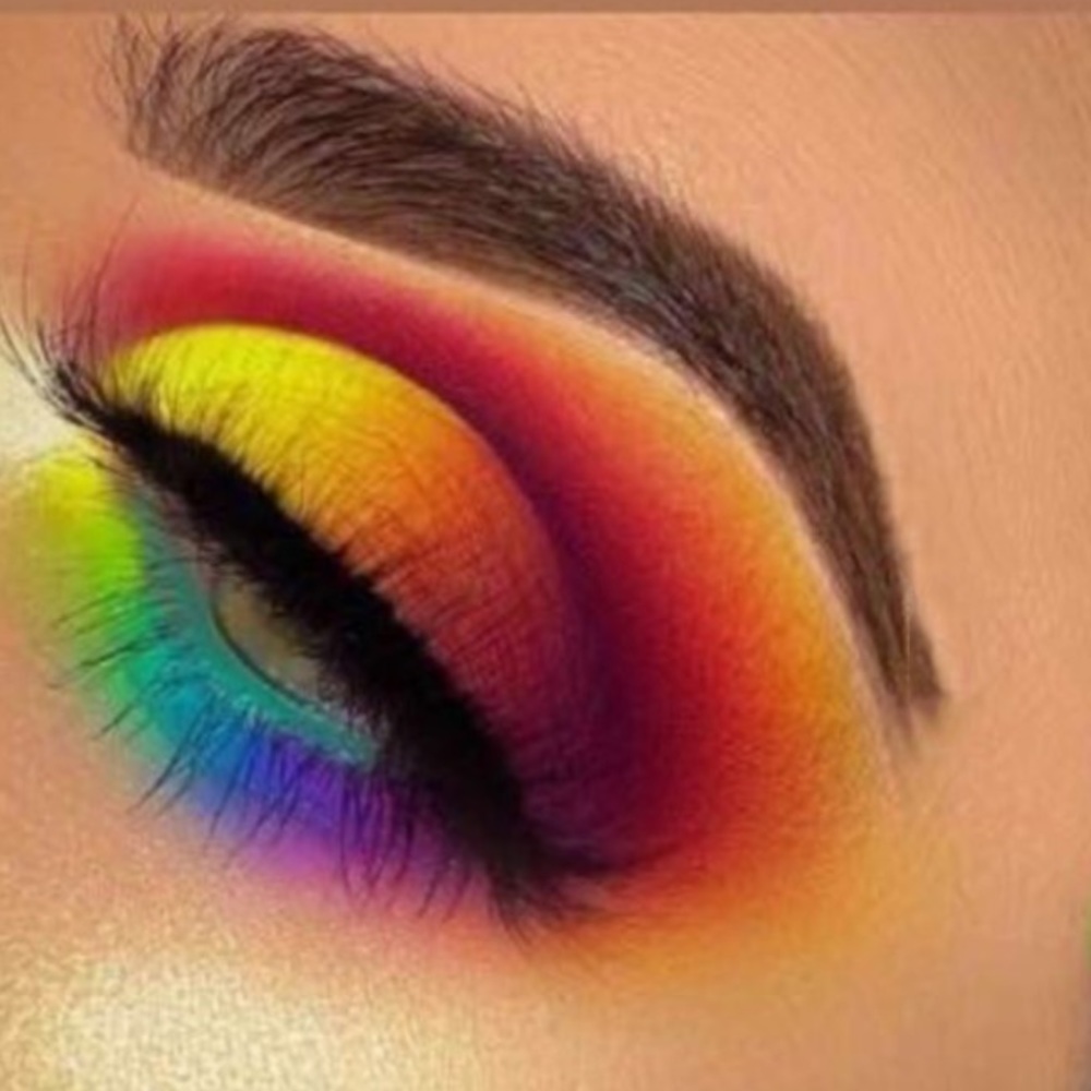 NEW Bailey VS Kailey Duo Eye Palette by Kara Beauty